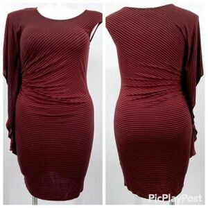 Ella moss one ruffled shoulder dress stripped maroon Large BoxB